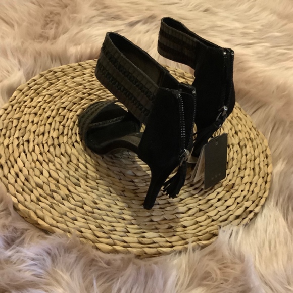 Strappy Black Heels - Picture 3 of 4